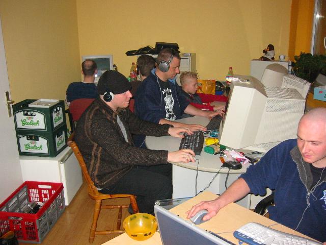 LAN-Party 2004-02 foto 6